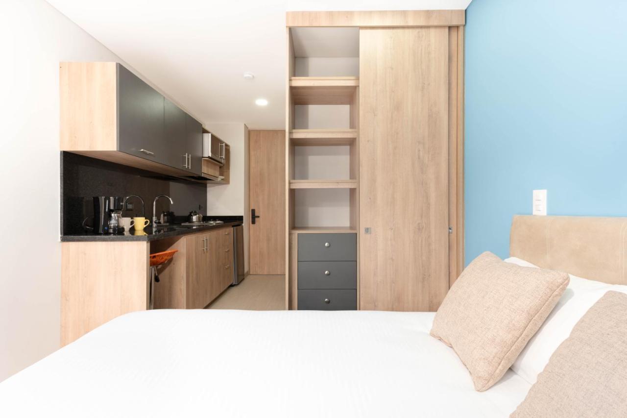 Apartamentos Weeki En Chapinero ボゴタ エクステリア 写真